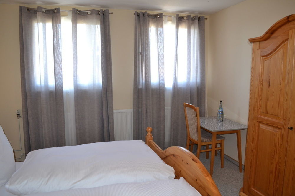 Black Forest Rooms Графенхаузен Екстериор снимка