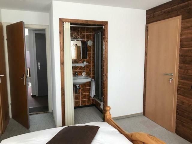 Black Forest Rooms Графенхаузен Екстериор снимка